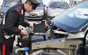 Rieti - Concessionaria vende auto da rottamare - L'intervento dei carabinieri