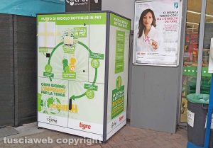 Montefiascone - L’ecocompattatore al supermercato Tigre