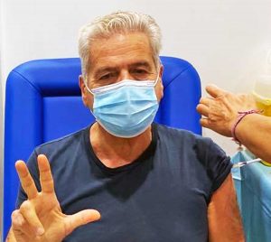 Coronavirus - Terza dose di vaccino per il sindaco Giovanni Arena