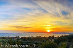 Tramonto sul lago di Bolsena