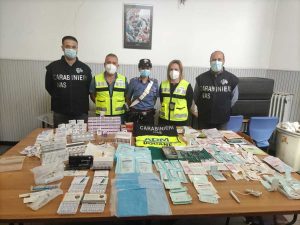 Roma - Guardia di finanza - Medicinali sequestrati