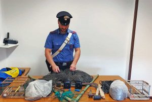 Rieti - Uccellagione illegale - Il materiale sequestrato dai carabinieri