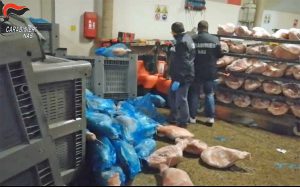 Modena - Carabinieri Nas - Sequestro cosce di suino
