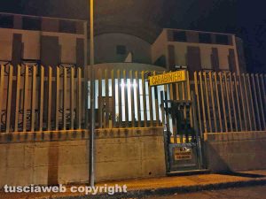 Capranica - La stazione dei carabinieri di notte