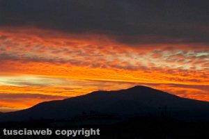 Alba rossa sui monti Cimini
