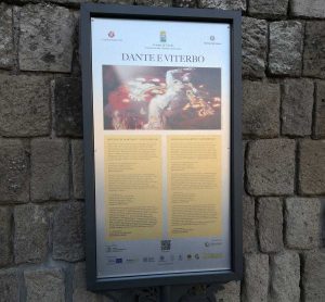 Uno dei nove pannelli su “Dante e Viterbo”