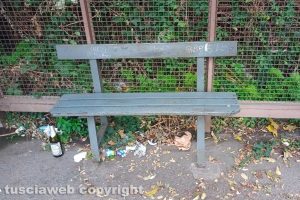 Viterbo - La panchina in via della Ferrovia
