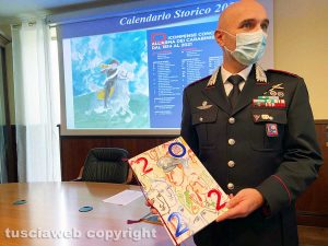 Viterbo - Il colonnello Antonazzo presenta il calendario dell’Arma 2022