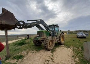 Tarquinia - Lavori per la cartellonistica del Cai sui sentieri