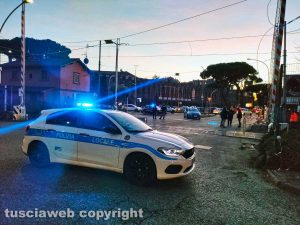 Viterbo - Fili tranciati al passaggio a livello