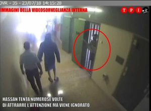 Mammagialla - Hassan Sharaf chiede aiuto dopo essersi procurato dei tagli alle braccia