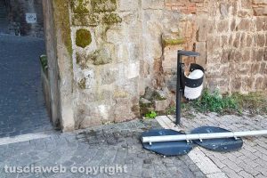 Viterbo - Vandalismo in centro