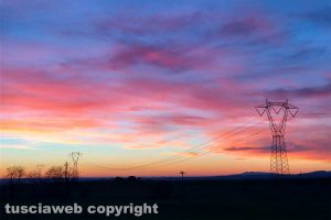 Tralicci al tramonto