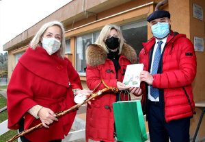 Regalata alle scuole la guida per bambini della via Francigena