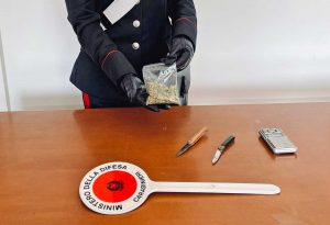 Rieti - Trovato con 10 grammi di marijuana e un bilancino