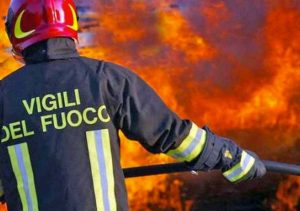 Vigili del fuoco in azione - Immagine di repertorio