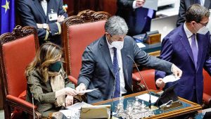 Roberto Fico e Elisabetta Casellati durante lo spoglio dei voti