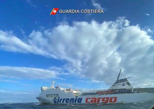 Guardia costiera - La nave in difficoltà