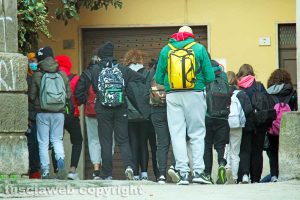 Viterbo - Il ritorno a scuola degli studenti dopo le vacanze di Natale