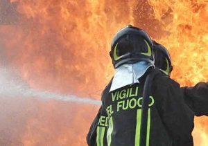 Vigili del fuoco in azione