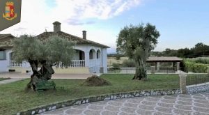 Polizia - Confisca di beni ai Casamonica