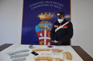 Rieti - Sequestrati droga e soldi