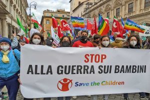 Roma - Save The Children in piazza contro la guerra in Ucraina