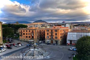 Viterbo - Piazza della Rocca