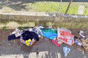 Immondizia al quartiere Salamaro