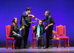 Un momento dello spettacolo "Coppie felicemente infelici"