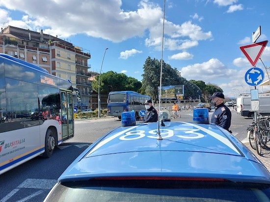 Polizia - I controlli antidroga