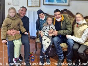 Farnese - La famiglia ucraina ospitata in paese e il sindaco Giuseppe Ciucci