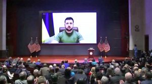 Washington - Il presidente ucraino Zelensky in videocollegamento con il Congresso americano