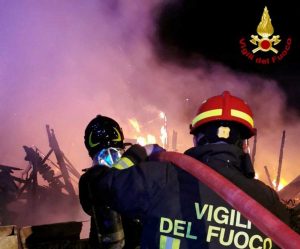 Santa Marinella – Incendio allo yacht club Castrum Novum