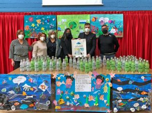 Viterbo - La donazione di borracce Nousfera all'istituto Carmine