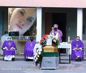 Viterbo - I funerali di Valentina Rubino