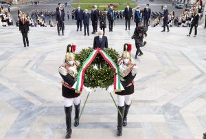 25 aprile - Sergio Mattarella all'Altare della patria