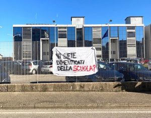 Montefiascone - Protesta degli studenti dell’istituto Carlo Alberto dalla Chiesa