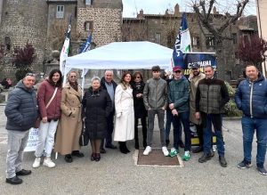 Bagnaia - Il gazebo di Fratelli d'Italia