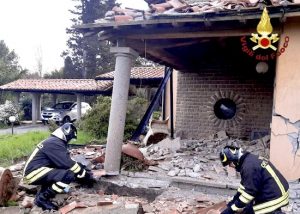 Bracciano - Esplosione in una villa