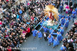 Tarquinia - La processione del Cristo risorto
