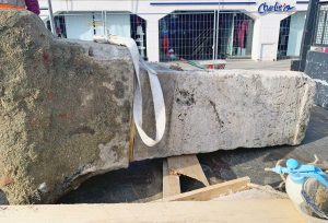 Civitavecchia - Pietra miliare di varco Fortezza