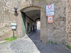 Bagnaia - L'ingresso al borgo