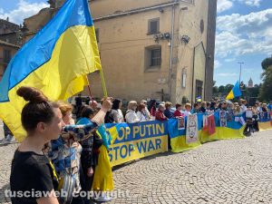Viterbo - Ucraina - La manifestazione in piazza del Sacrario