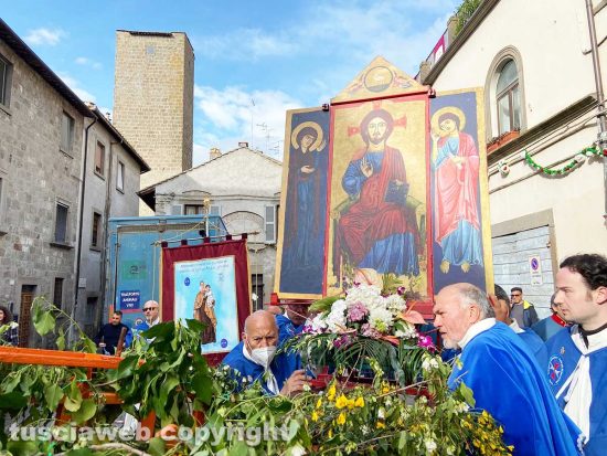 Viterbo - La processione del Santissimo Salvatore
