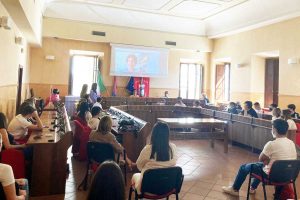 Civita Castellana - I ragazzi dell'istituto Colasanti alla Festa d'Europa in comune