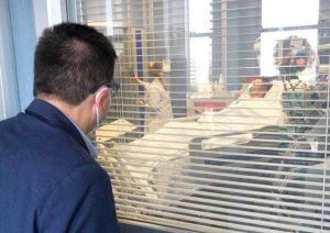 Roma - L'assessore regionale Alessio D'Amato in visita del 17enne rimasto ferito in Ucraina