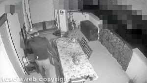 Viterbo - Furti al Carmine e al Salamaro - Il ladro entra in casa dal balcone