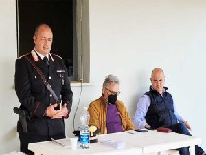 Castelnuovo di Farfa - Campagna informativa dei carabinieri nel centro anziani per prevenire truffe e furti