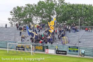 Sport - Calcio - Viterbese - I tifosi gialloblù a Fermo